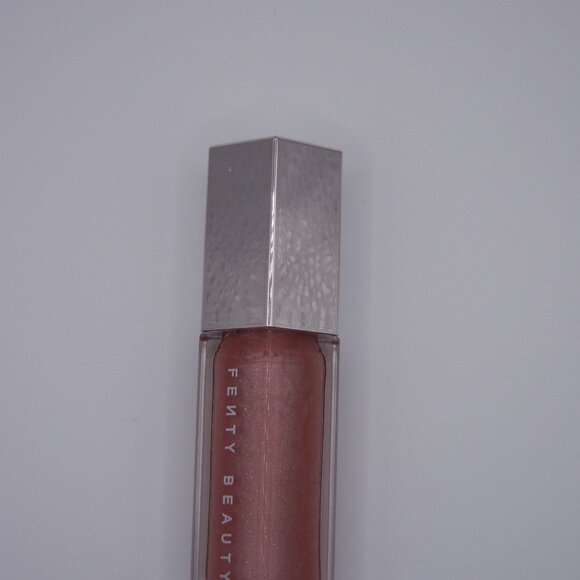 BD 2 for 40$ - NEW Fenty Gloss in Fussy (Fu$$y) - Picture 1 of 2